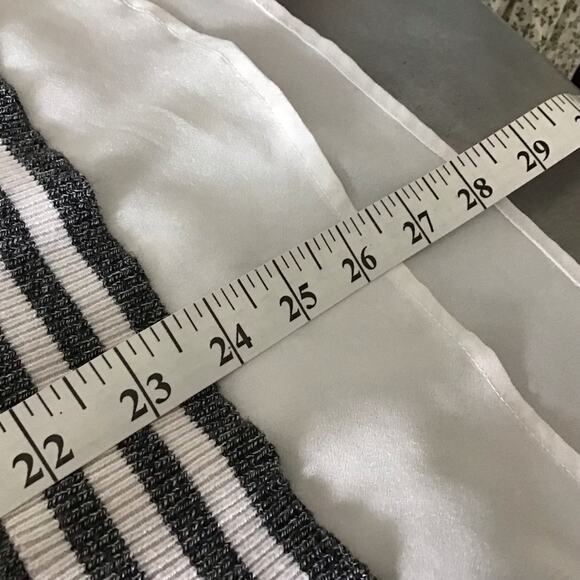 Calvin Klein Gray & White Stripe Lightweight Layered Look v-neck Sweater Large - Picture 6 of 8